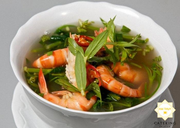 Chế biến "canh chua rau muống tôm" lạ miệng