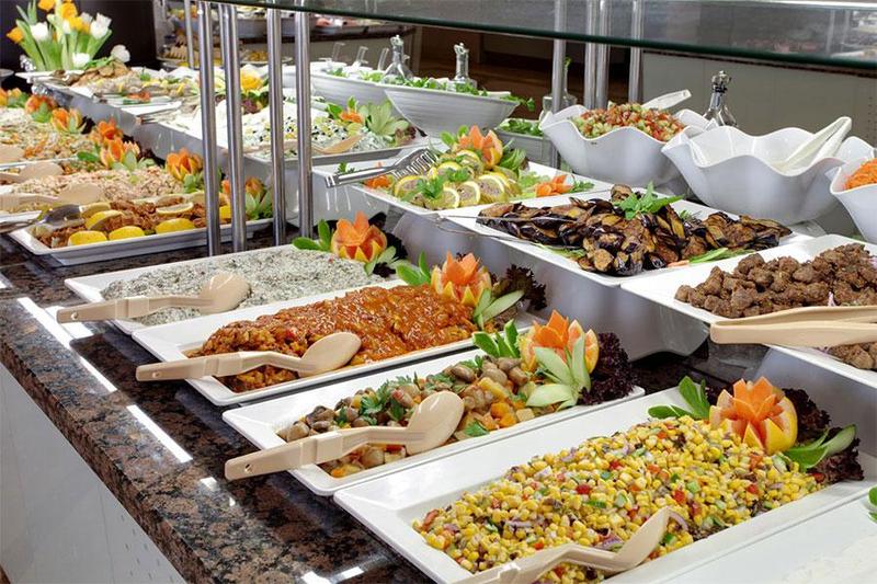 Gợi ý các món ăn ngon mê ly cho thực đơn tiệc buffet lưu động