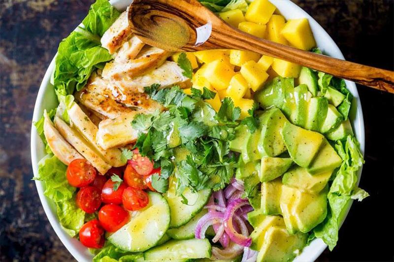 Bật mí 5 loại nước sốt ngon dành cho các món salad khi đặt tiệc tại nhà Quận 1